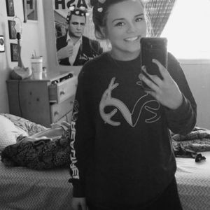 Meet your Posher, Katelyn